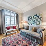 Amazing Flat For 4P Near Ternes